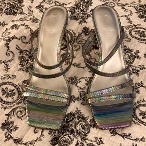 Marc Fisher size 10 iridescent scrappy sandal w mirrored heal